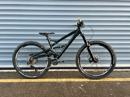 2018 ORANGE FOUR CUSTOM | RRP £4500